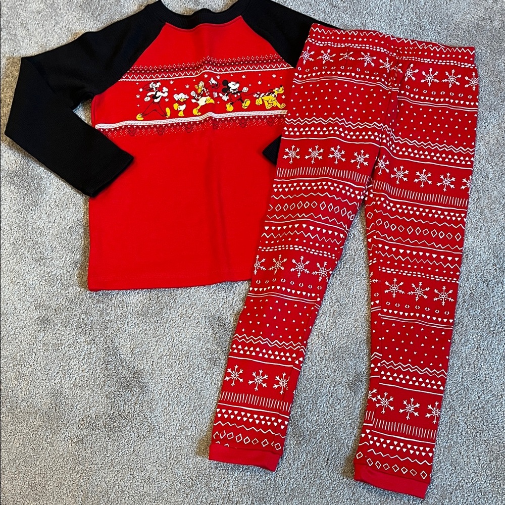 Disney Winter Mickey outfit